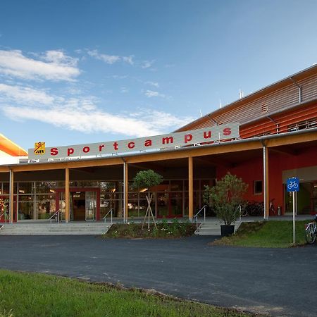 Jufa Hotel Лайбниц Екстериор снимка
