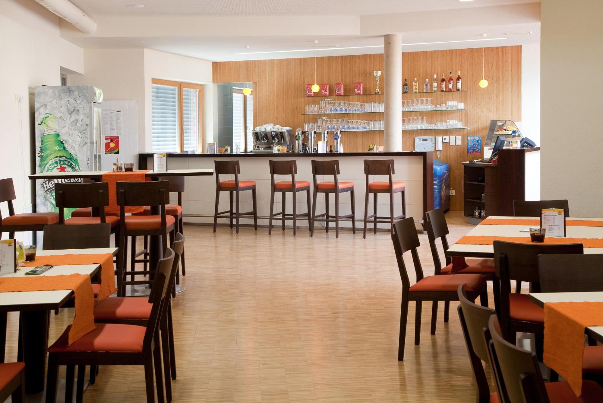 Jufa Hotel Лайбниц Екстериор снимка