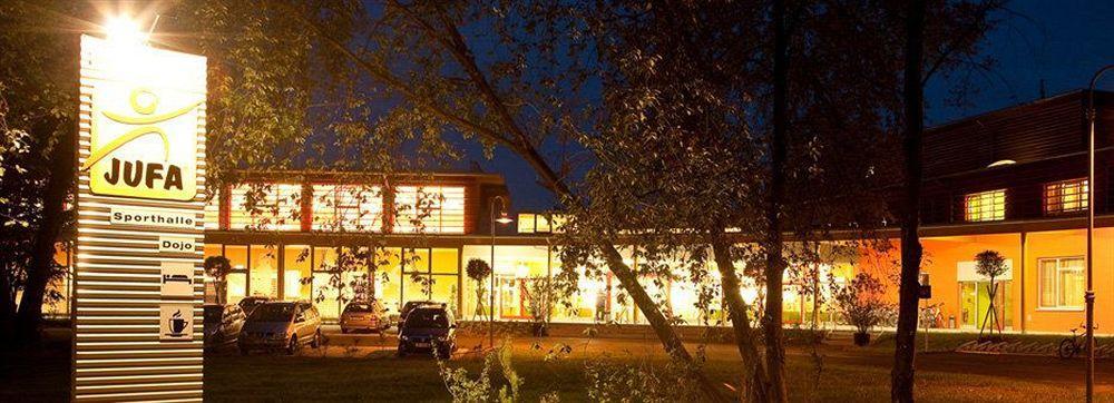 Jufa Hotel Лайбниц Екстериор снимка