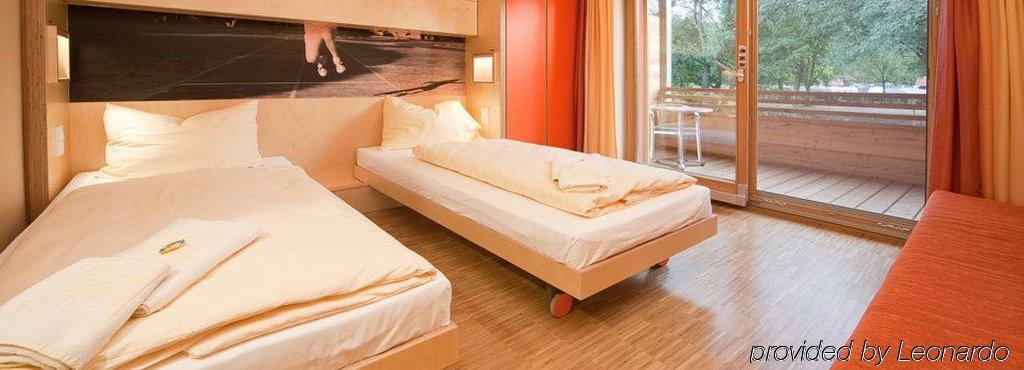 Jufa Hotel Лайбниц Стая снимка