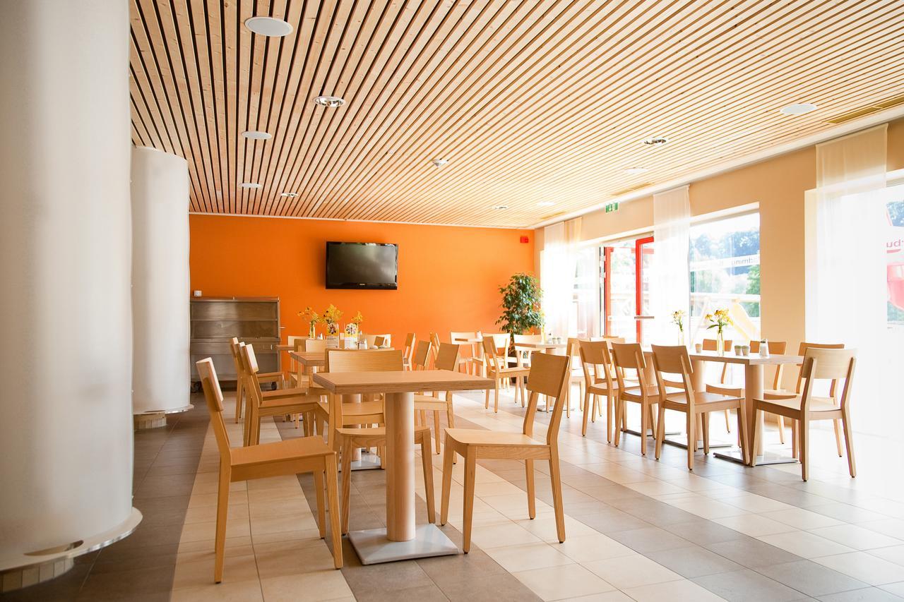 Jufa Hotel Лайбниц Екстериор снимка